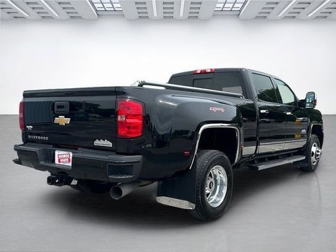Used 2016 Chevrolet Silverado 3500 High Country w/ Duramax Plus Package AWD/4WD image 4