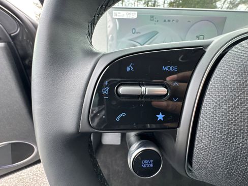 Certified 2023 Hyundai Ioniq 5 Limited w/ Cargo Package image 22