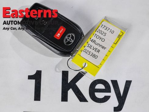 Used 2025 Toyota 4Runner SR5 AWD/4WD image 26