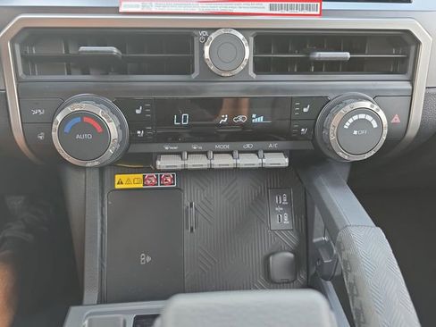 New 2026 Toyota 4Runner TRD Off-Road Premium AWD/4WD image 24