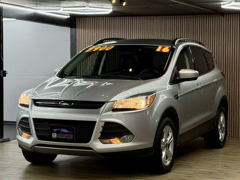 Used 2016 Ford Escape SE w/ SE Leather Comfort Package AWD/4WD image 3