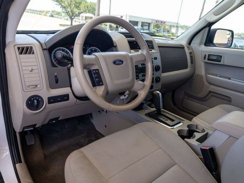 Used 2011 Ford Escape 2WD Hybrid image 9