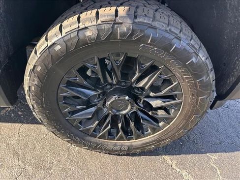 Used 2024 GMC Sierra 3500 Denali Ultimate image 13