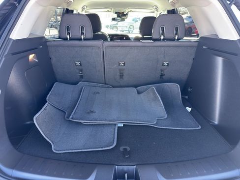 Used 2024 Chevrolet TrailBlazer LT w/ LT Cold Weather Package image 35