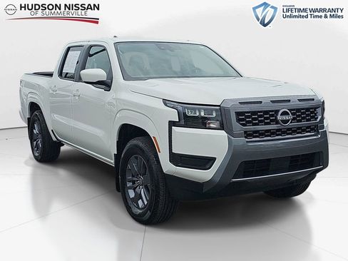 Used 2026 Nissan Frontier SV w/ Tow Package RWD image 1