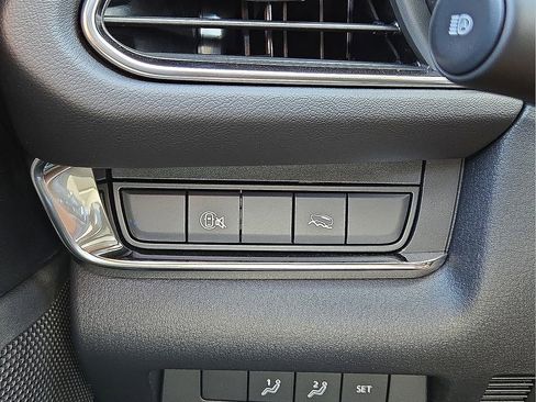 New 2025 MAZDA CX-30 AWD 2.5 S w/ Preferred Package image 30