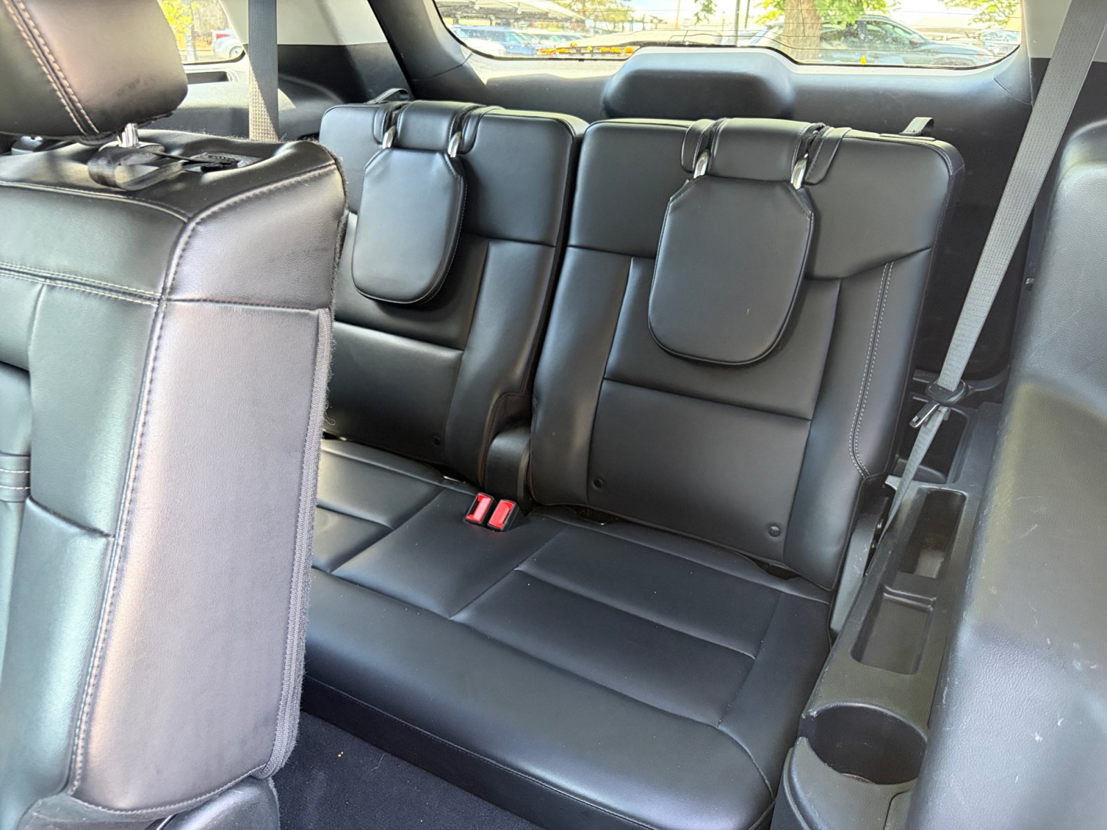 Used 2022 Ford Explorer XLT w/ Equipment Group 202A AWD/4WD image 29