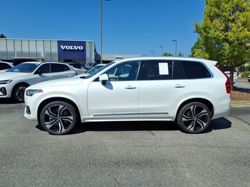 Certified 2024 Volvo XC90 B6 Ultimate w/ Protection Package Premier AWD/4WD image 8