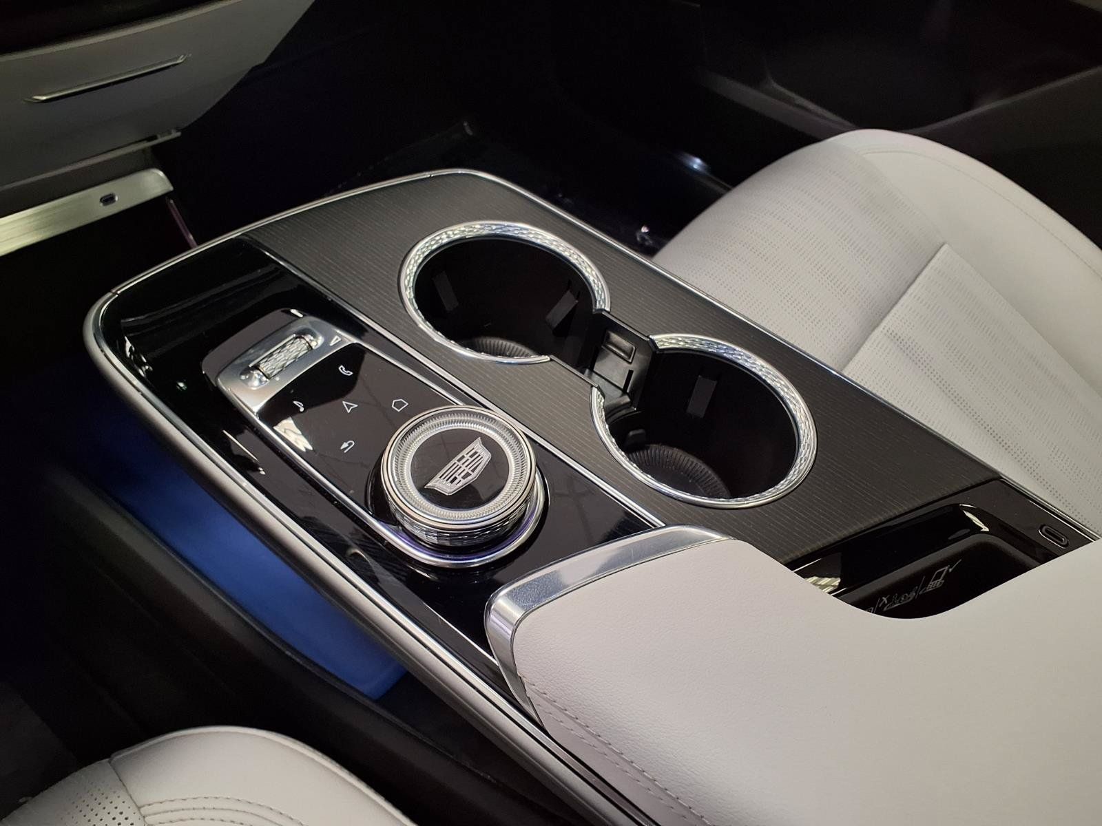 Certified 2024 Cadillac Lyriq Luxury RWD image 25