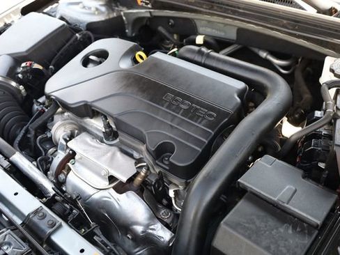 Used 2023 Chevrolet Malibu LT FWD image 9
