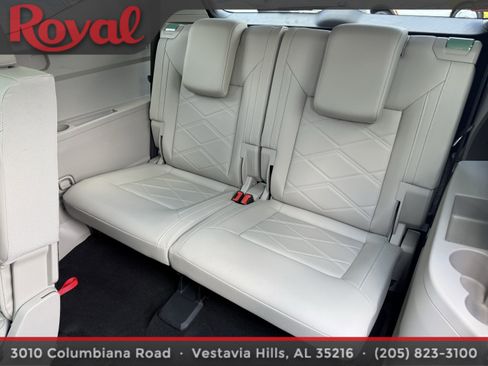 Certified 2025 Volkswagen Atlas SE w/ Panoramic Sunroof Package image 15