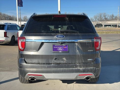 Used 2017 Ford Explorer Limited image 9