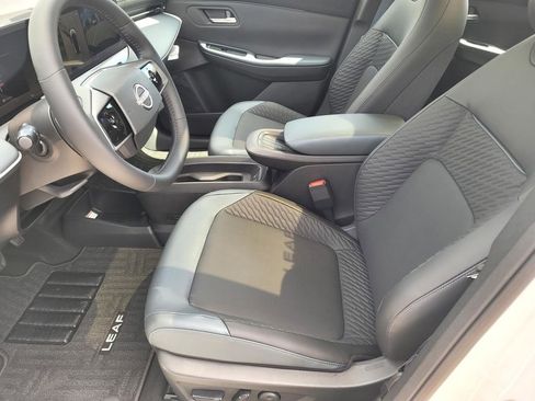 New 2026 Nissan Leaf Platinum+ w/ Cargo Package (Platinum+) FWD image 12