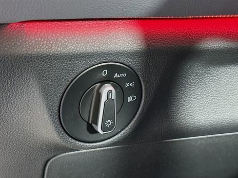 Used 2025 Volkswagen Jetta GLI Autobahn image 11