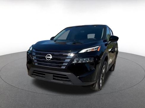 Used 2025 Nissan Rogue SV image 7