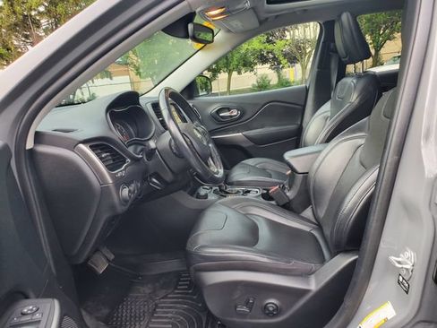 Used 2021 Jeep Cherokee Limited AWD/4WD image 18