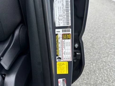 Used 2025 Toyota Tacoma SR w/ SR Upgrade Package AWD/4WD image 27