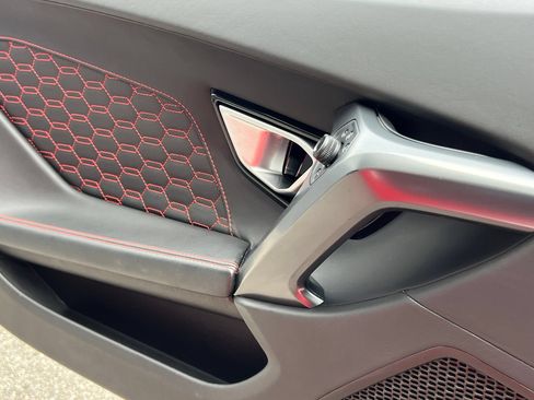 Used 2017 Lamborghini Huracan LP 580-2 RWD image 29