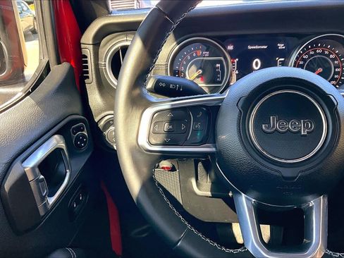 Used 2021 Jeep Gladiator Overland w/ Popular Equipment Package AWD/4WD image 24