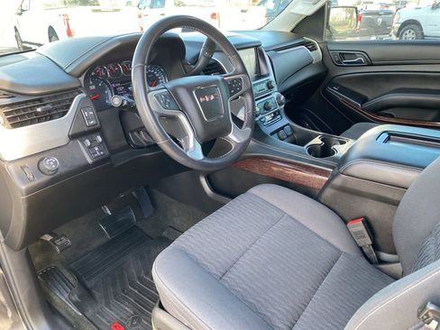 Used 2017 GMC Yukon SLE image 26