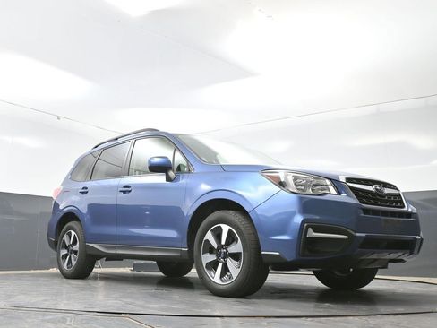 Used 2018 Subaru Forester 2.5i Premium w/ All-Weather Package AWD/4WD image 24