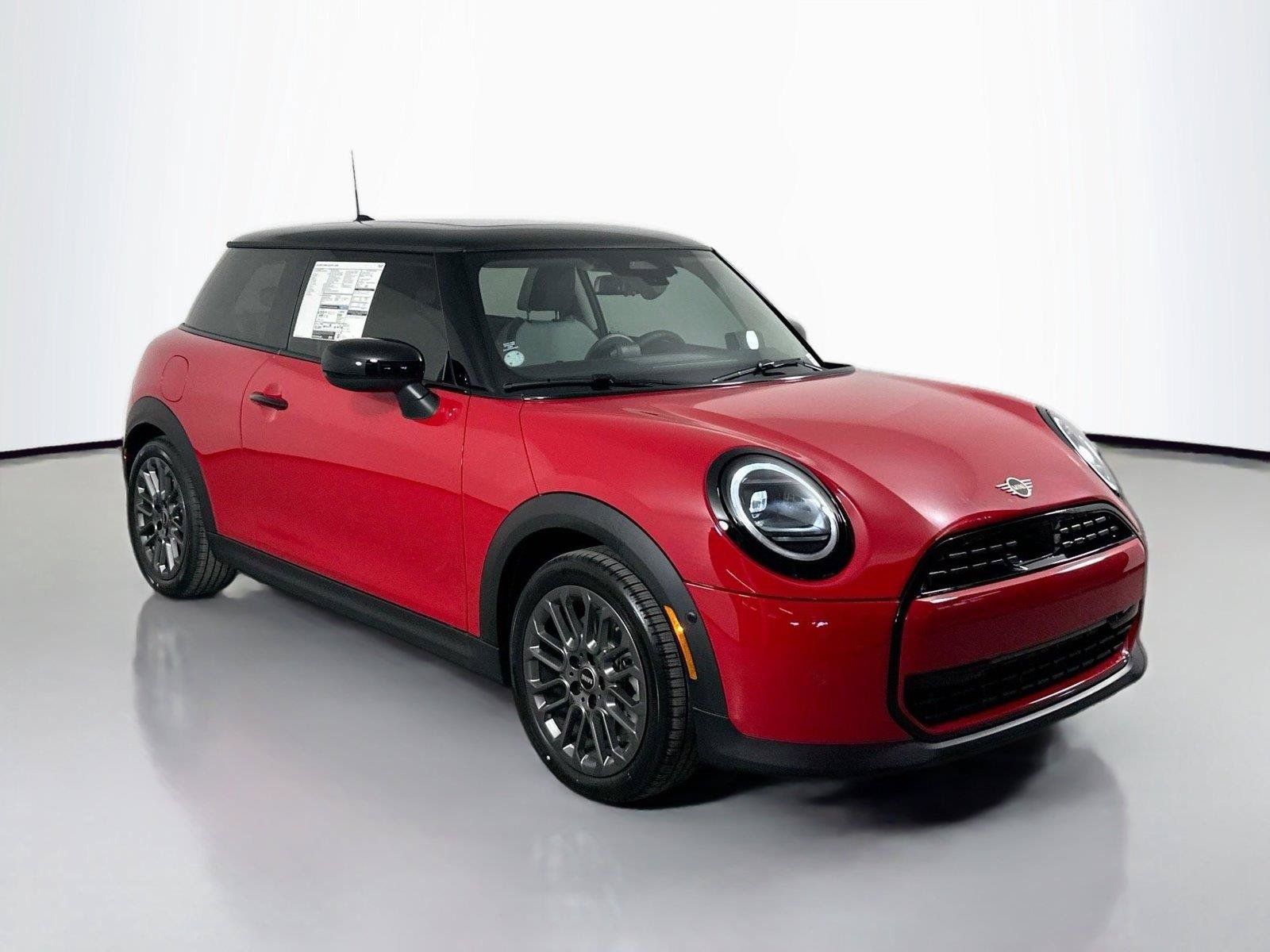 Used 2025 MINI Cooper 2-Door Hardtop FWD image 3
