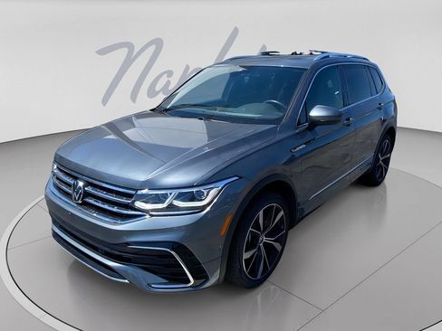 Used 2024 Volkswagen Tiguan SEL R-Line AWD/4WD image 4