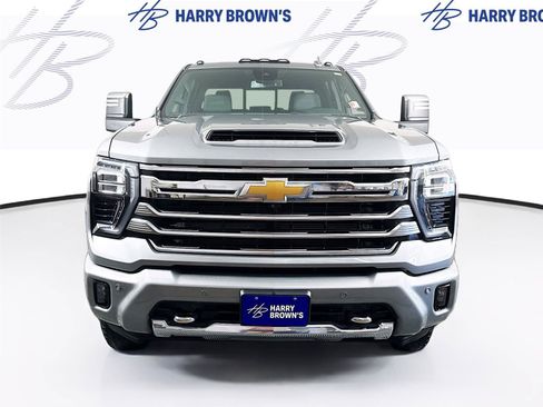 Used 2025 Chevrolet Silverado 3500 High Country AWD/4WD image 28