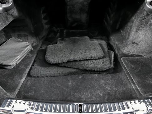 Used 2018 Rolls-Royce Phantom Sedan image 16