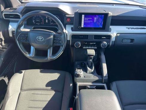 Used 2024 Toyota Tacoma TRD Off-Road image 10