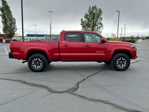 Used 2023 Toyota Tacoma SR5 image 9