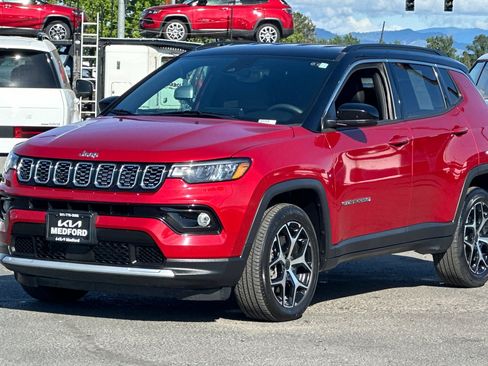 Used 2025 Jeep Compass Limited AWD/4WD image 8
