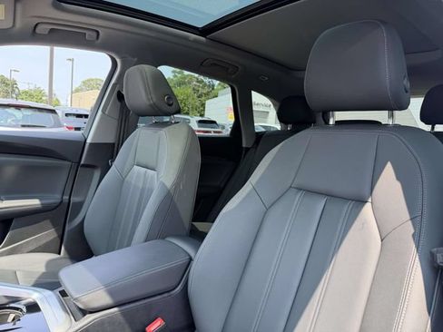 Used 2025 Audi Q5 Premium w/ Convenience Package AWD/4WD image 10