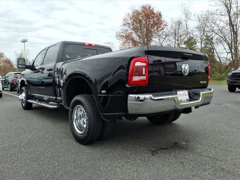 Used 2023 RAM 3500 Tradesman image 21