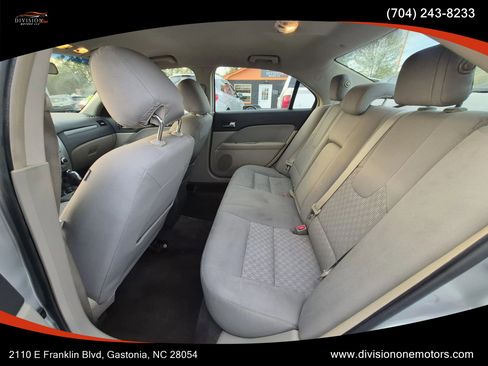 Used 2012 Ford Fusion SE image 10