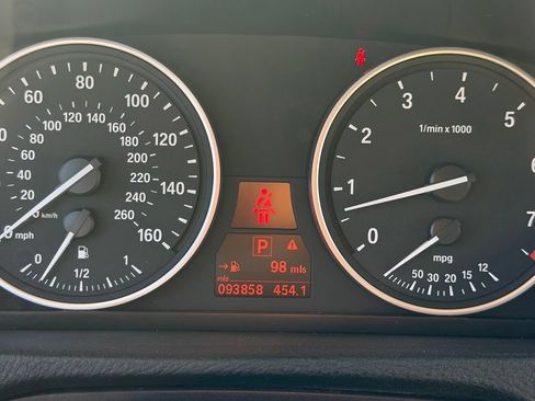 Used 2011 BMW X5 xDrive35i AWD/4WD image 31