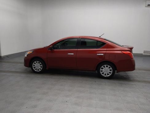 Used 2019 Nissan Versa SV image 3
