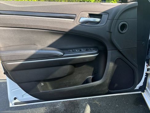 Used 2022 Chrysler 300 S RWD image 18