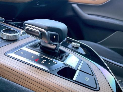 Used 2017 Audi Q7 3.0T Prestige image 15