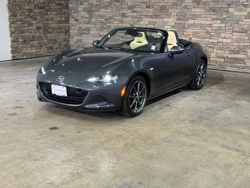 Used 2016 MAZDA MX-5 Miata Grand Touring image 5