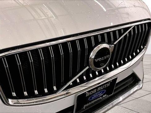 Used 2022 Volvo XC60 B6 Inscription AWD/4WD image 29