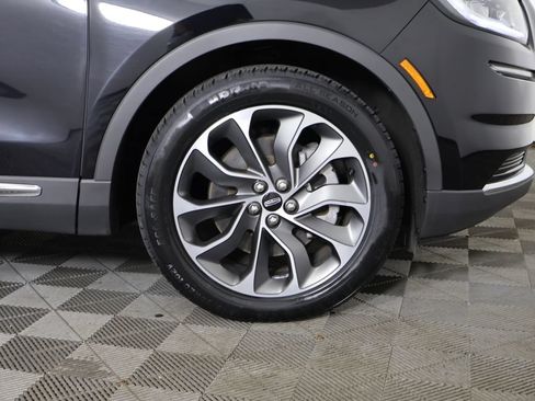 Used 2023 Lincoln Nautilus Reserve AWD/4WD image 23