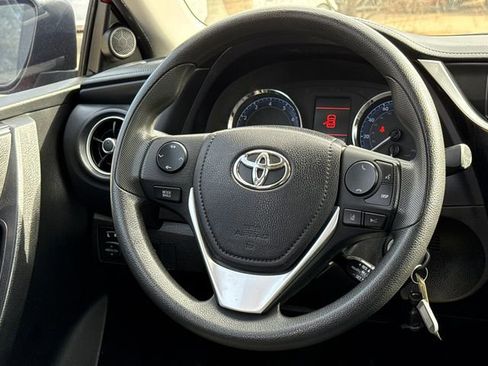 Used 2019 Toyota Corolla LE FWD image 13