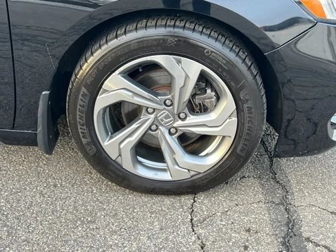 Used 2018 Honda Accord EX-L image 32