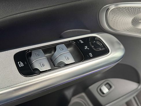 Certified 2025 Mercedes-Benz GLC 300 4MATIC image 18