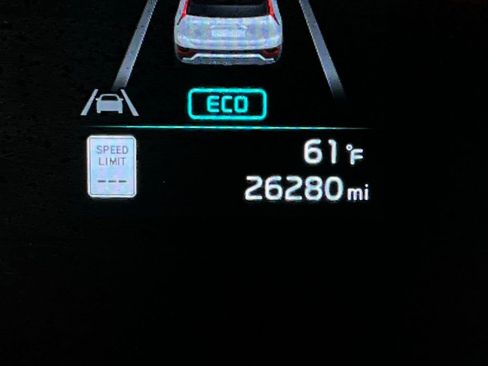 Used 2023 Kia Niro SX image 16