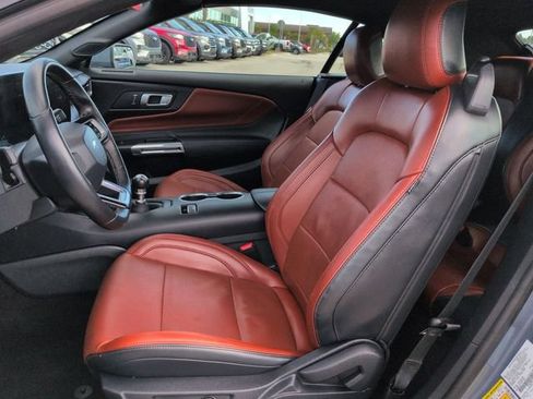 Used 2025 Ford Mustang GT Premium RWD image 13