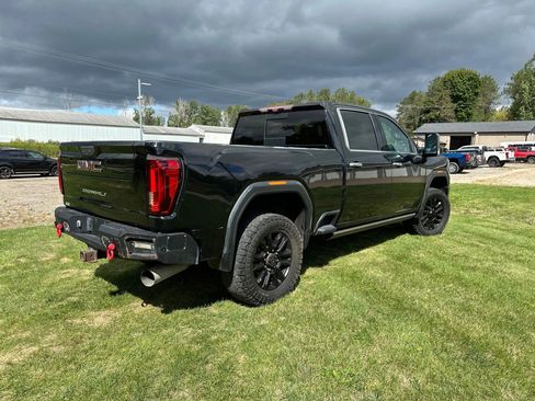 Used 2021 GMC Sierra 2500 Denali w/ Denali Black Diamond Edition image 5