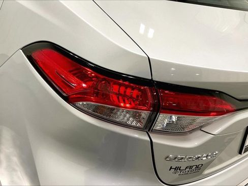 Certified 2024 Toyota Corolla LE image 30