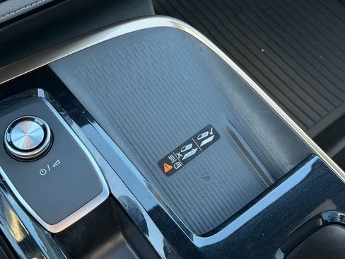 Used 2025 Buick Enclave Avenir w/ Super Cruise Package image 22